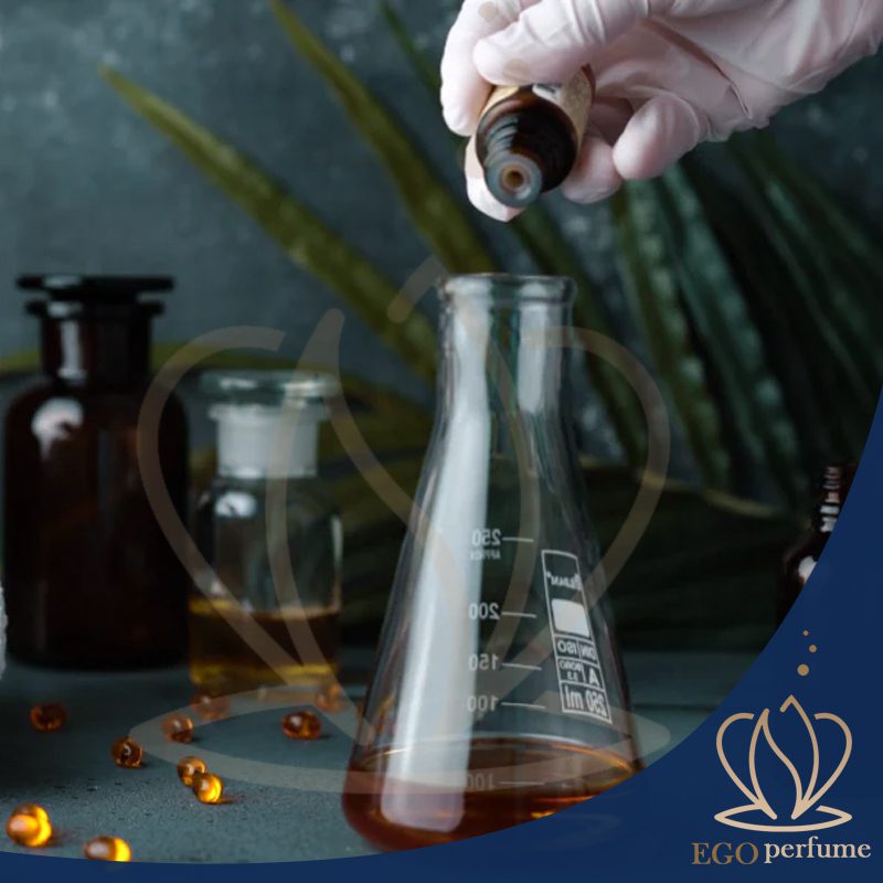 درک نت‌های بویایی در عطر و ادکلن: یک راهنمای جامع. عطرها ترکیبی از هنر و خلاقیت