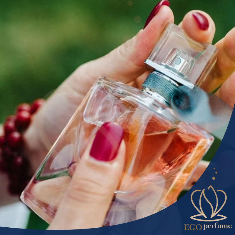 رابطهی عطر و پوست: از علم تا انتخاب بهترین رایحه. یک عطر بسیار شیک و جذاب