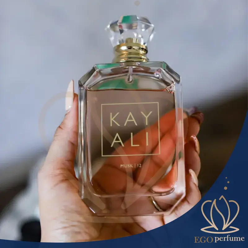 شیشه عطر عطرهای لوکس را هوشمندانه‌تر انتخاب کنیم: مزیت‌های شگفت‌انگیز عطرهای اسانسی باکیفیت