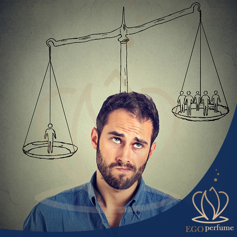 سوالات چطور حجم مناسب عطر را انتخاب کنیم؟ راهنمایی برای انتخاب هوشمندانه